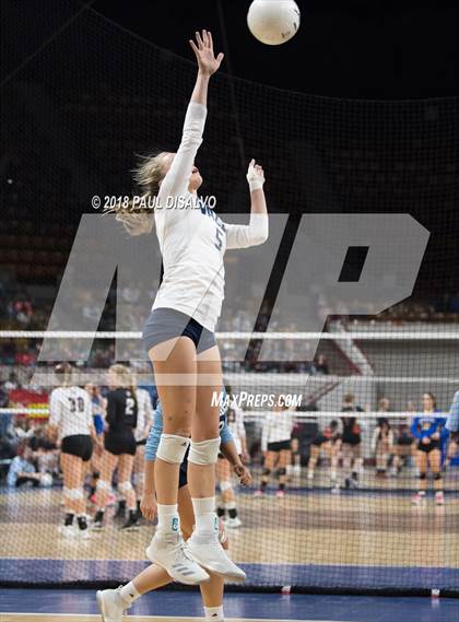 Thumbnail 3 in Valor Christian vs. Ralston Valley (CHSAA 5A 2nd Round) photogallery.