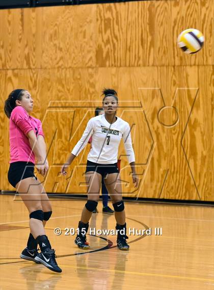 Thumbnail 1 in Cleburne vs Weatherford (EMS-ISD Tournament) photogallery.