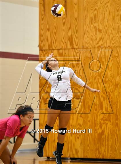 Thumbnail 1 in Cleburne vs Weatherford (EMS-ISD Tournament) photogallery.