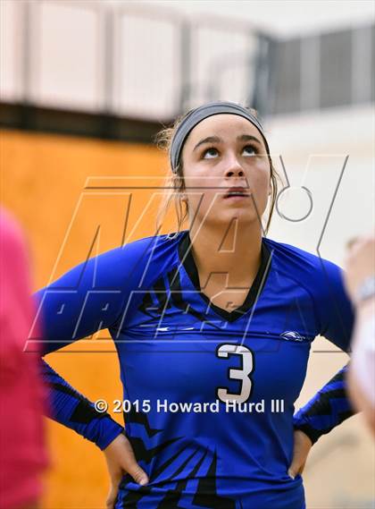 Thumbnail 2 in Cleburne vs Weatherford (EMS-ISD Tournament) photogallery.