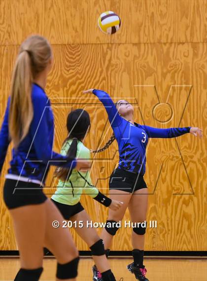Thumbnail 2 in Cleburne vs Weatherford (EMS-ISD Tournament) photogallery.