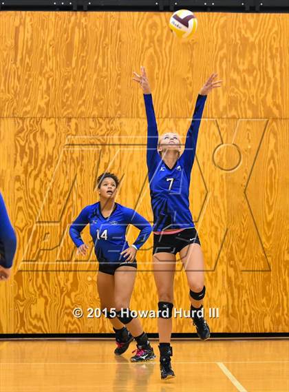 Thumbnail 1 in Cleburne vs Weatherford (EMS-ISD Tournament) photogallery.