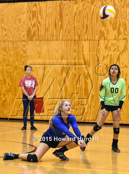 Thumbnail 1 in Cleburne vs Weatherford (EMS-ISD Tournament) photogallery.