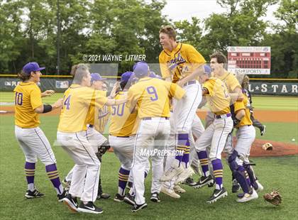 Thumbnail 1 in Harrison County vs. Campbell County (10th Region Championship) photogallery.