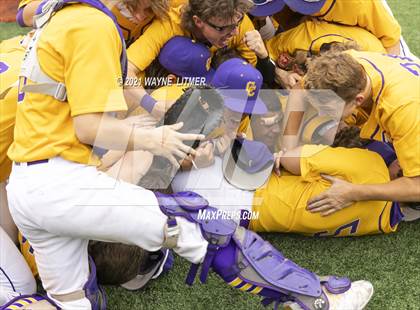 Thumbnail 2 in Harrison County vs. Campbell County (10th Region Championship) photogallery.
