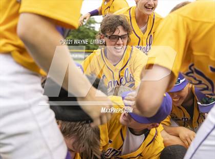 Thumbnail 3 in Harrison County vs. Campbell County (10th Region Championship) photogallery.