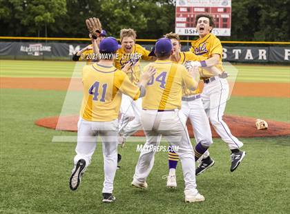 Thumbnail 3 in Harrison County vs. Campbell County (10th Region Championship) photogallery.