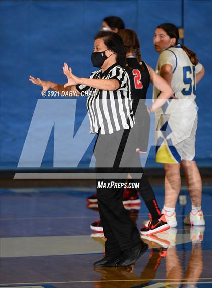 Thumbnail 3 in Charter Oak vs. Flintridge Sacred Heart (San Marino Tournament) photogallery.