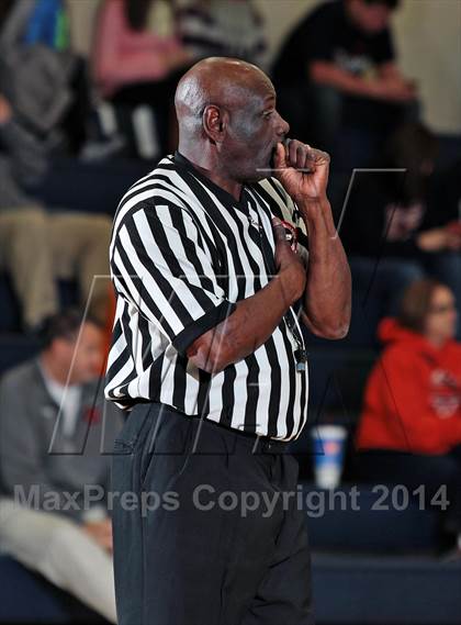 Thumbnail 2 in King's Academy vs Grainger County (Seymour Christmas Classic) photogallery.