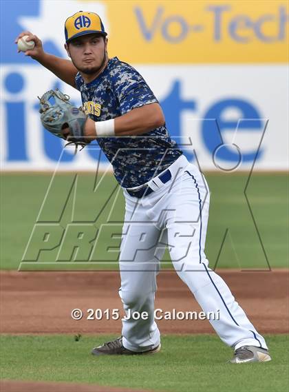 Thumbnail 3 in Alamo Heights vs. Calallen (UIL 5A Regional) photogallery.