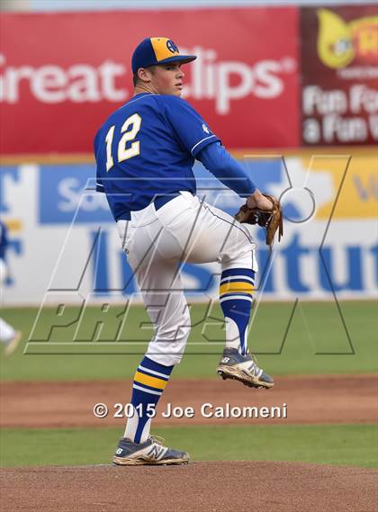 Thumbnail 3 in Alamo Heights vs. Calallen (UIL 5A Regional) photogallery.