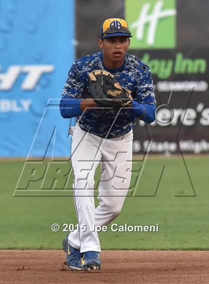 Thumbnail 2 in Alamo Heights vs. Calallen (UIL 5A Regional) photogallery.