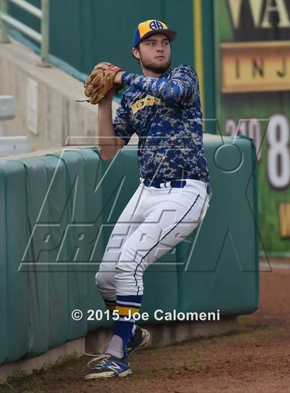 Thumbnail 3 in Alamo Heights vs. Calallen (UIL 5A Regional) photogallery.