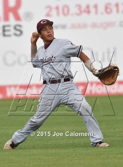 Thumbnail 2 in Alamo Heights vs. Calallen (UIL 5A Regional) photogallery.