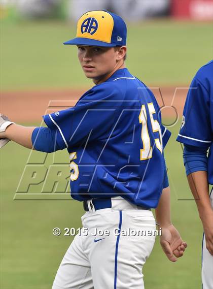 Thumbnail 1 in Alamo Heights vs. Calallen (UIL 5A Regional) photogallery.