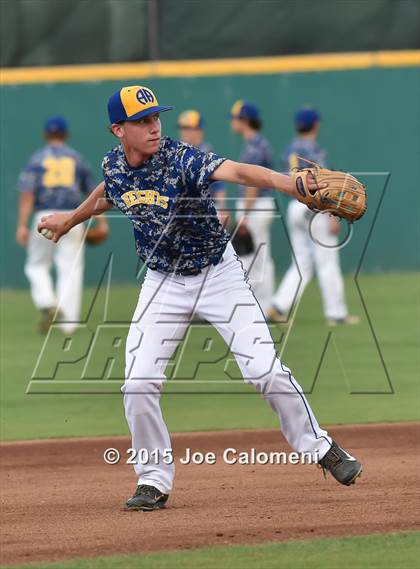 Thumbnail 3 in Alamo Heights vs. Calallen (UIL 5A Regional) photogallery.