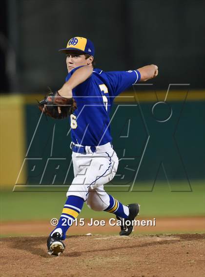 Thumbnail 2 in Alamo Heights vs. Calallen (UIL 5A Regional) photogallery.