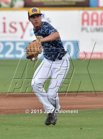 Thumbnail 1 in Alamo Heights vs. Calallen (UIL 5A Regional) photogallery.