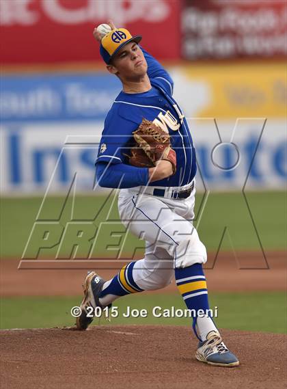 Thumbnail 1 in Alamo Heights vs. Calallen (UIL 5A Regional) photogallery.