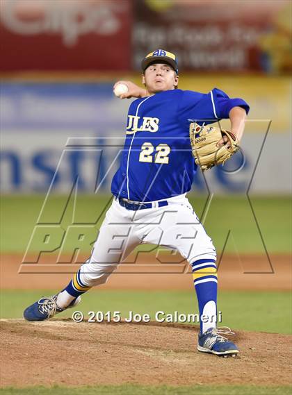 Thumbnail 3 in Alamo Heights vs. Calallen (UIL 5A Regional) photogallery.