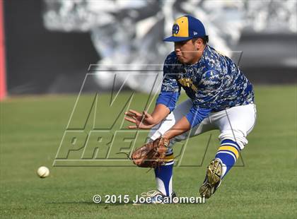 Thumbnail 3 in Alamo Heights vs. Calallen (UIL 5A Regional) photogallery.