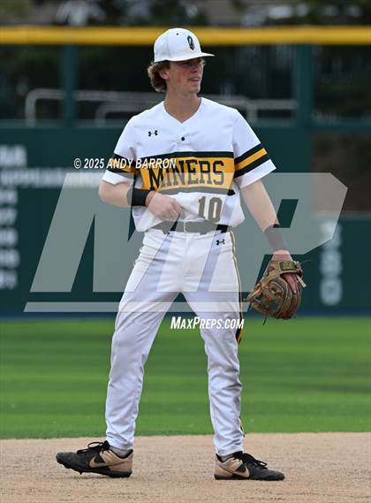 Thumbnail 3 in Bishop Manogue vs. Faith Lutheran (NIAA 5A Round 1) photogallery.
