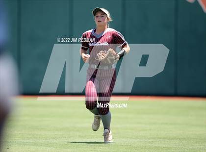 Thumbnail 1 in Hallettsville vs. Coahoma (UIL 3A Softball Final) photogallery.