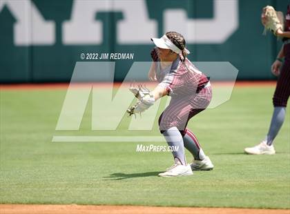 Thumbnail 1 in Hallettsville vs. Coahoma (UIL 3A Softball Final) photogallery.