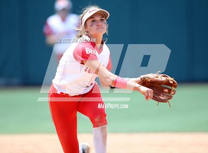 Thumbnail 1 in Hallettsville vs. Coahoma (UIL 3A Softball Final) photogallery.
