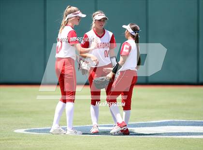 Thumbnail 3 in Hallettsville vs. Coahoma (UIL 3A Softball Final) photogallery.