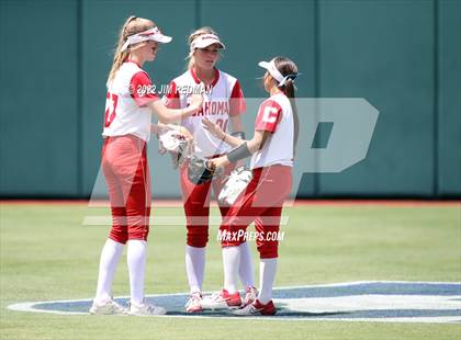 Thumbnail 2 in Hallettsville vs. Coahoma (UIL 3A Softball Final) photogallery.