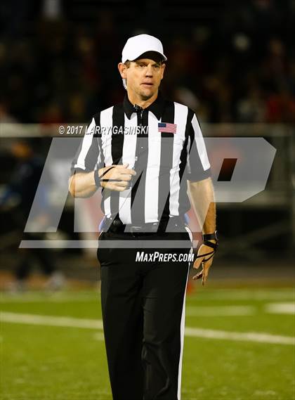 Thumbnail 1 in Golden Valley vs. Bishop Diego (CIF SS Div. 6 Final) photogallery.