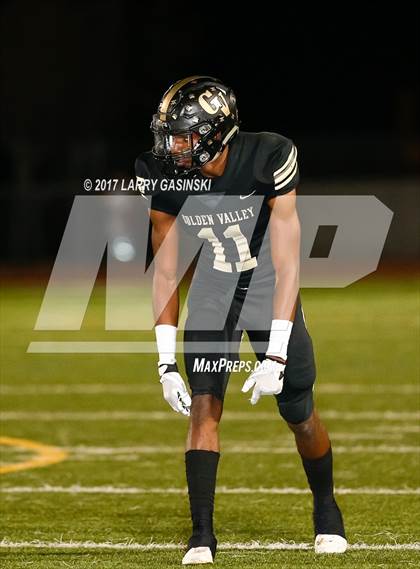 Thumbnail 3 in Golden Valley vs. Bishop Diego (CIF SS Div. 6 Final) photogallery.