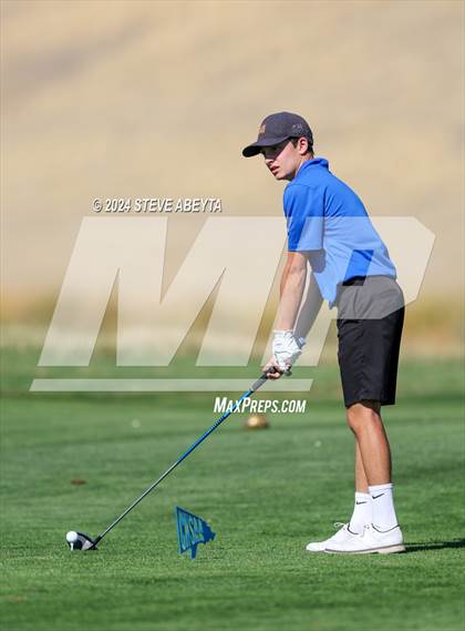 Thumbnail 2 in CHSAA 5A Finals - Day 2 photogallery.