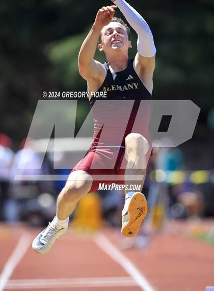 Thumbnail 3 in CIF Southern Section Divisional Finals (Boys) photogallery.