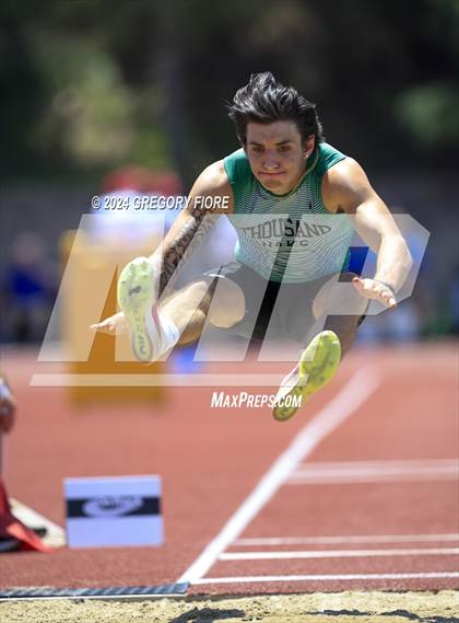Thumbnail 3 in CIF Southern Section Divisional Finals (Boys) photogallery.