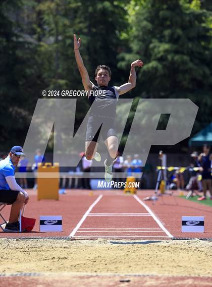 Thumbnail 2 in CIF Southern Section Divisional Finals (Boys) photogallery.