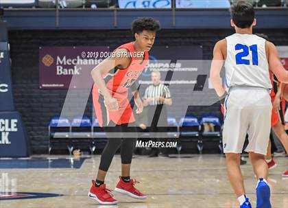 Thumbnail 2 in Pleasant Grove vs. James Logan (MaxPreps MLK Classic) photogallery.