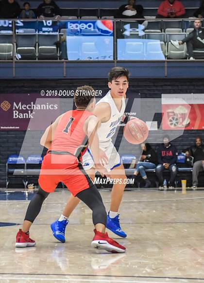 Thumbnail 3 in Pleasant Grove vs. James Logan (MaxPreps MLK Classic) photogallery.