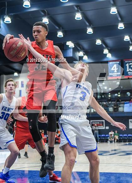 Thumbnail 3 in Pleasant Grove vs. James Logan (MaxPreps MLK Classic) photogallery.