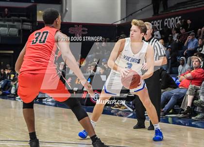 Thumbnail 3 in Pleasant Grove vs. James Logan (MaxPreps MLK Classic) photogallery.