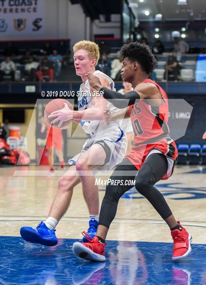 Thumbnail 3 in Pleasant Grove vs. James Logan (MaxPreps MLK Classic) photogallery.