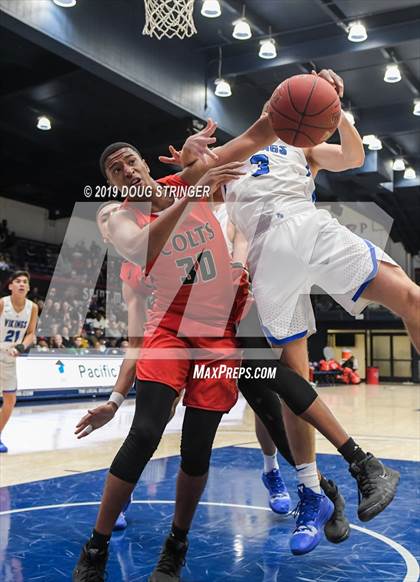 Thumbnail 1 in Pleasant Grove vs. James Logan (MaxPreps MLK Classic) photogallery.