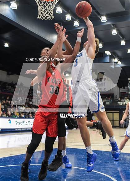 Thumbnail 2 in Pleasant Grove vs. James Logan (MaxPreps MLK Classic) photogallery.