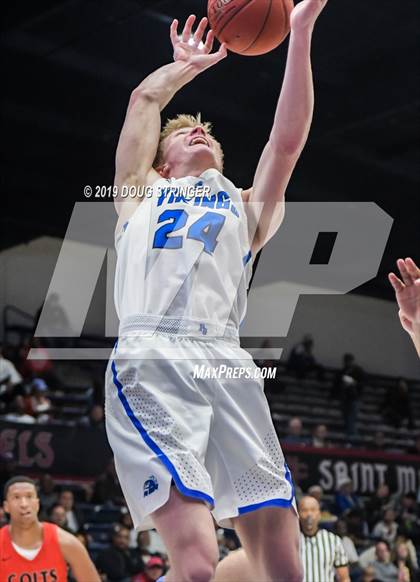 Thumbnail 2 in Pleasant Grove vs. James Logan (MaxPreps MLK Classic) photogallery.