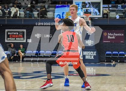 Thumbnail 2 in Pleasant Grove vs. James Logan (MaxPreps MLK Classic) photogallery.
