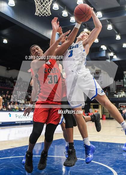 Thumbnail 3 in Pleasant Grove vs. James Logan (MaxPreps MLK Classic) photogallery.