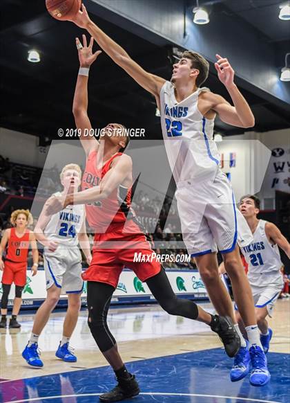 Thumbnail 1 in Pleasant Grove vs. James Logan (MaxPreps MLK Classic) photogallery.