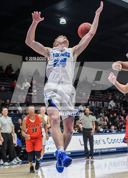 Thumbnail 3 in Pleasant Grove vs. James Logan (MaxPreps MLK Classic) photogallery.