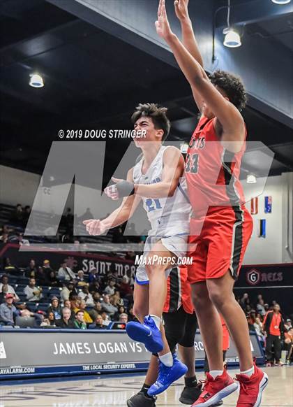 Thumbnail 3 in Pleasant Grove vs. James Logan (MaxPreps MLK Classic) photogallery.